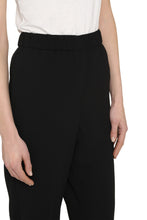 Load image into Gallery viewer, Cropped pants
