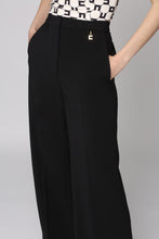 Load image into Gallery viewer, Crêpe trousers
