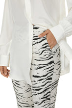 Load image into Gallery viewer, Flared viscose trousers
