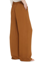 Load image into Gallery viewer, Crêpe wide-leg trousers
