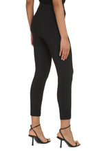 Load image into Gallery viewer, Crêpe trousers
