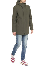 Load image into Gallery viewer, Metropolitan technical fabric parka
