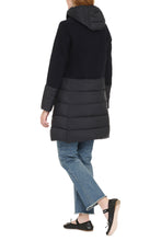 Load image into Gallery viewer, Padded coat with hood
