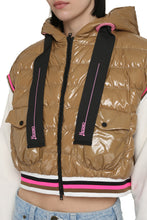 Load image into Gallery viewer, Hooded bodywarmer
