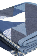 Load image into Gallery viewer, Patchwork quilts
