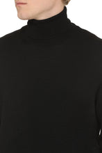 Load image into Gallery viewer, Turtleneck wool pullover
