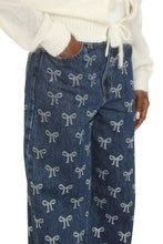 Load image into Gallery viewer, Wide-leg jeans
