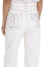 Load image into Gallery viewer, Betty straight leg jeans
