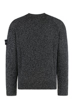 Load image into Gallery viewer, Sweater with a round neck in wool
