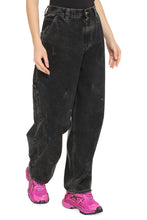 Load image into Gallery viewer, Straight leg jeans

