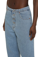 Load image into Gallery viewer, High-rise jeans
