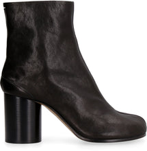 Load image into Gallery viewer, Tabi leather ankle boots
