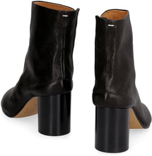 Load image into Gallery viewer, Tabi leather ankle boots
