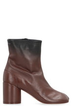Load image into Gallery viewer, Boots in leather
