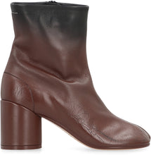 Load image into Gallery viewer, Boots in leather
