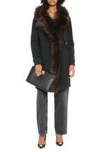 Load image into Gallery viewer, Fur hood parka
