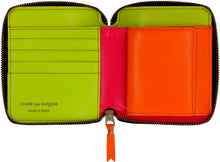 Load image into Gallery viewer, Leather zip around wallet
