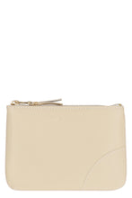 Load image into Gallery viewer, Logo detail flat leather pouch

