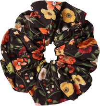 Load image into Gallery viewer, Giga fabric scrunchie
