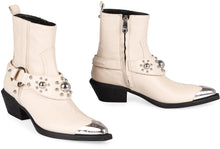 Load image into Gallery viewer, Western-style boots
