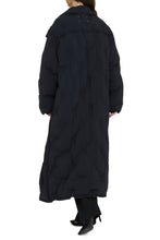 Load image into Gallery viewer, Padded techno fabric coat
