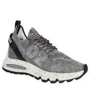 Load image into Gallery viewer, Run DS2 low-top sneakers
