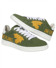 Load image into Gallery viewer, Boxer low-top sneakers
