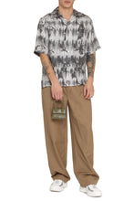 Load image into Gallery viewer, Printed silk shirt
