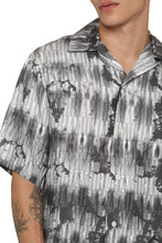 Load image into Gallery viewer, Printed silk shirt
