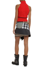 Load image into Gallery viewer, Knitted wool vest
