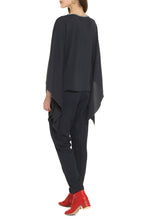 Load image into Gallery viewer, Crêpe blouse
