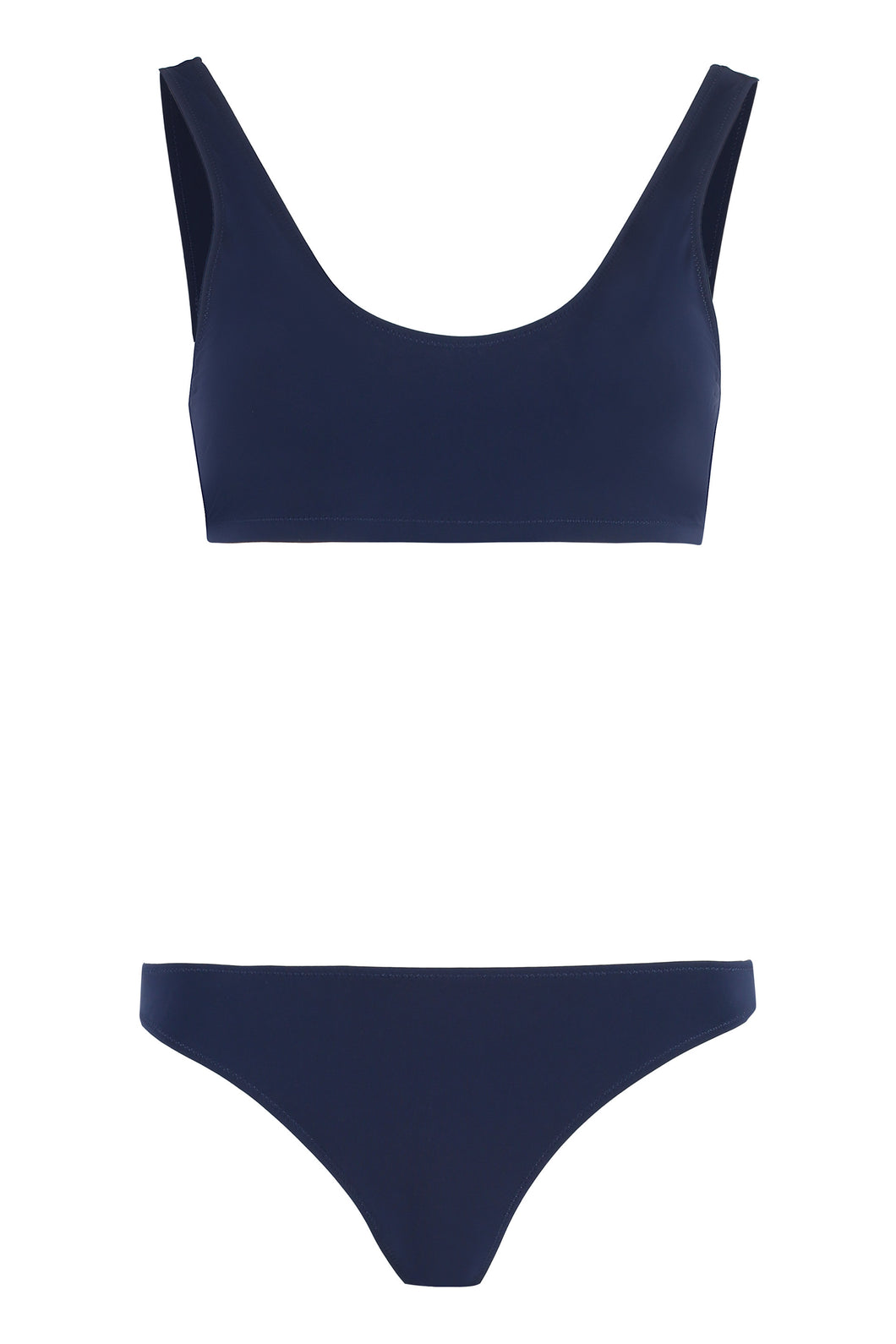 Bikini with sporty bra