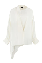Load image into Gallery viewer, Silk blouse
