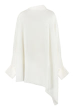 Load image into Gallery viewer, Silk blouse
