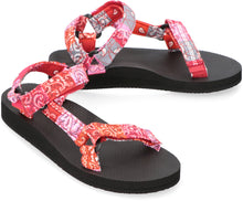 Load image into Gallery viewer, Trekky Quilt sandals
