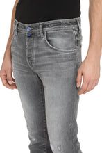 Load image into Gallery viewer, Scott slim fit jeans
