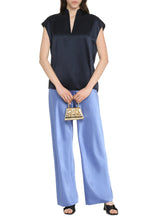 Load image into Gallery viewer, Silk blouse

