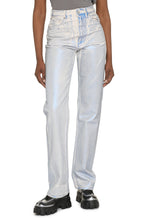 Load image into Gallery viewer, Spiral Cut straight leg jeans
