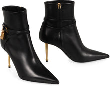 Load image into Gallery viewer, Leather pointy toe ankle boots
