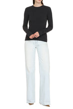 Load image into Gallery viewer, Compact wool pullover
