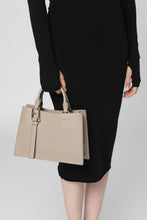 Load image into Gallery viewer, Nuvola M Leather handbag
