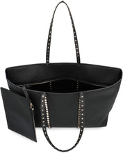 Load image into Gallery viewer, Shopping Rockstud bag in leather
