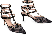 Load image into Gallery viewer, Décolleté Rockstud in Lace
