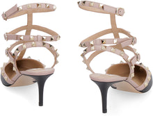Load image into Gallery viewer, Valentino Garavani - Rockstud leather pumps
