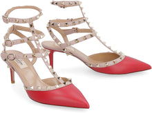 Load image into Gallery viewer, Valentino Garavani - Rockstud leather pumps
