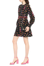 Load image into Gallery viewer, Printed silk dress
