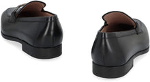 Load image into Gallery viewer, Leather loafers
