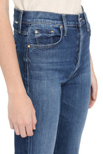 Load image into Gallery viewer, The Tripper Ankle Fray cropped jeans
