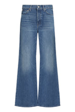Load image into Gallery viewer, The Ditcher Roller Sneak jeans
