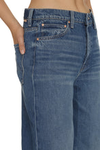 Load image into Gallery viewer, The Ditcher Roller Sneak jeans
